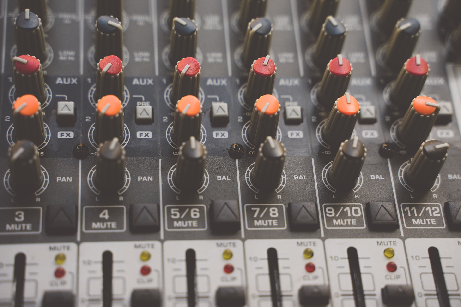 mixer-4197719_1920